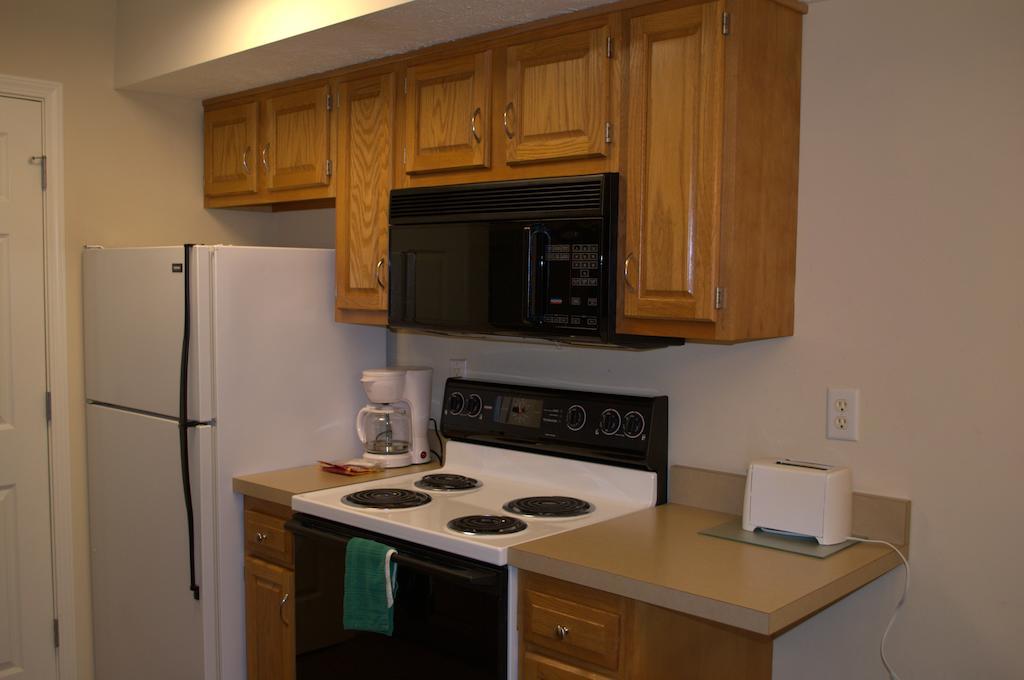 Charwood Suites Columbus Buitenkant foto