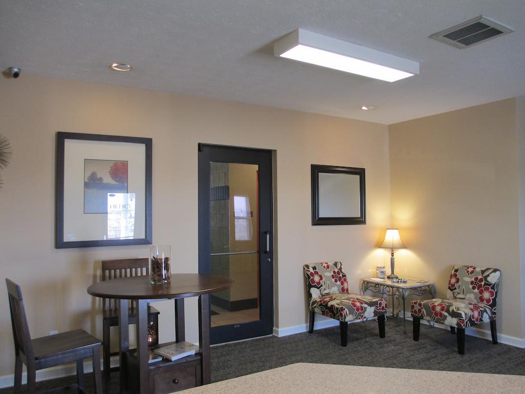 Charwood Suites Columbus Buitenkant foto