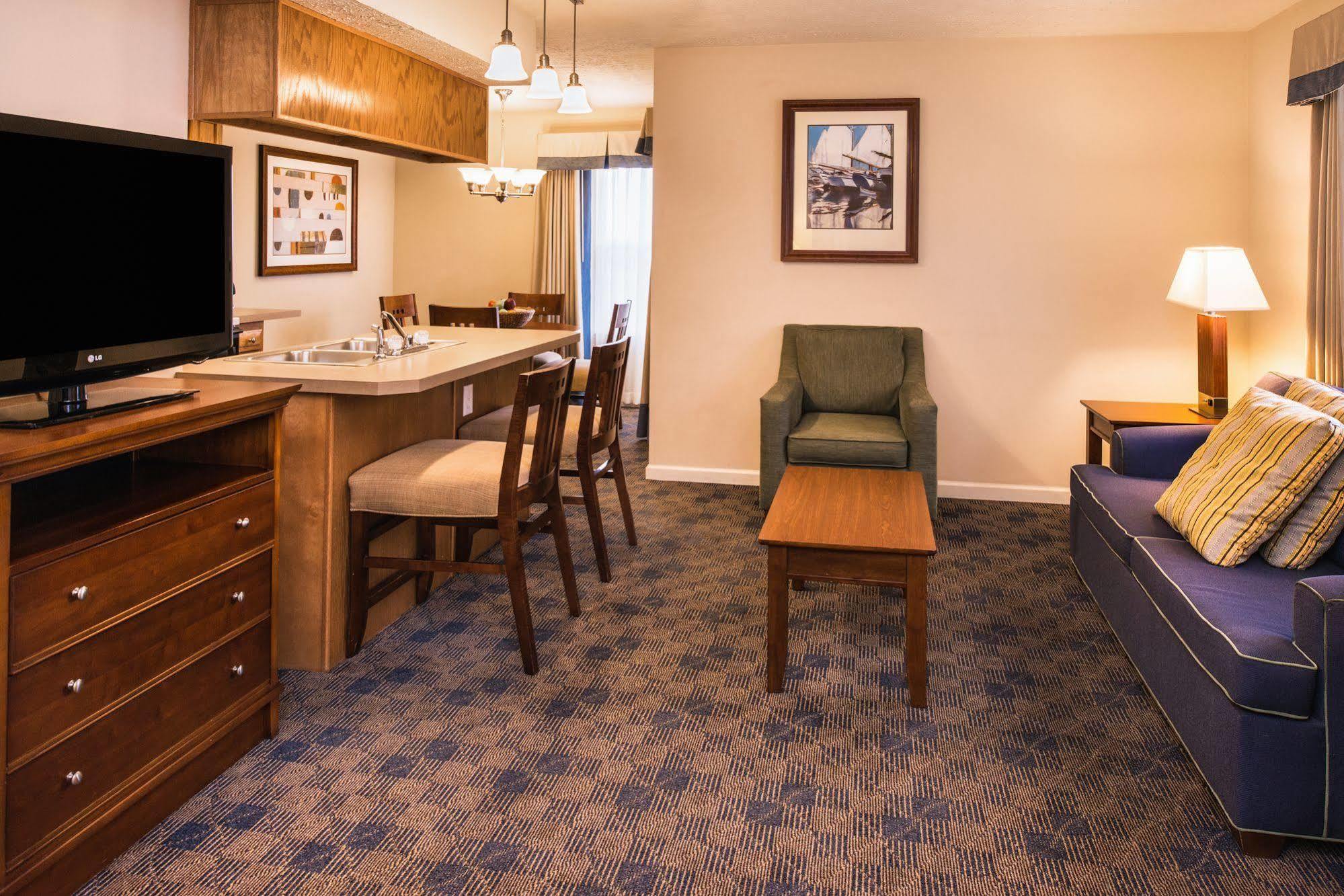 Charwood Suites Columbus Buitenkant foto