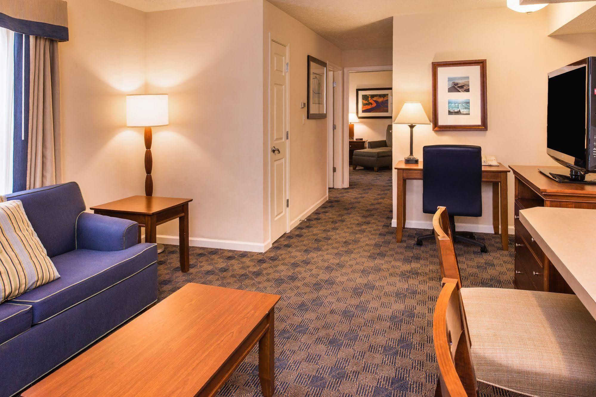 Charwood Suites Columbus Buitenkant foto