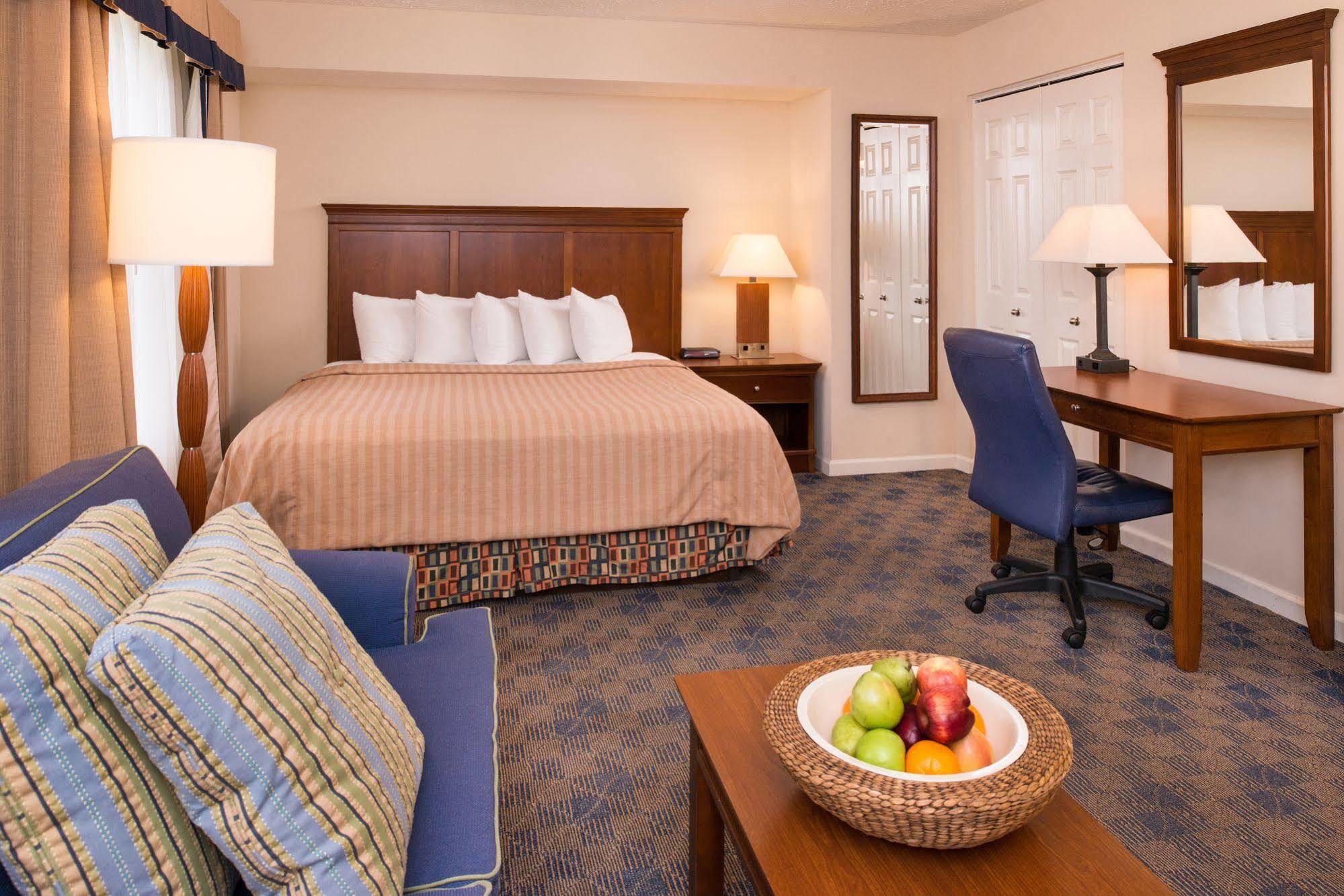 Charwood Suites Columbus Buitenkant foto