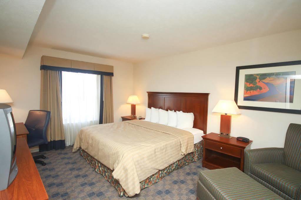 Charwood Suites Columbus Buitenkant foto