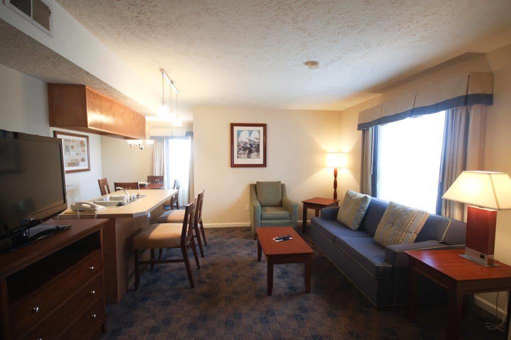 Charwood Suites Columbus Buitenkant foto